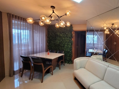 Apartamento em Zona 07, Maringá/PR de 74m² 3 quartos à venda por R$ 849.000,00