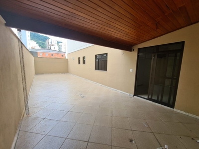 Apartamento garden, bairro Santa Helena, frente, 3 suítes, varanda, vaga, elevador