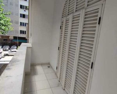 Apartamento - / Residencial / Copacabana