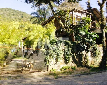 Casa à venda, 2 dormitórios, na Costa de Dentro, FLORIANÓPOLIS - SC