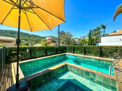 Casa à venda de 4 quartos no Jardim Saulo Ramos, na Lagoa da Conceição em Florianópolis