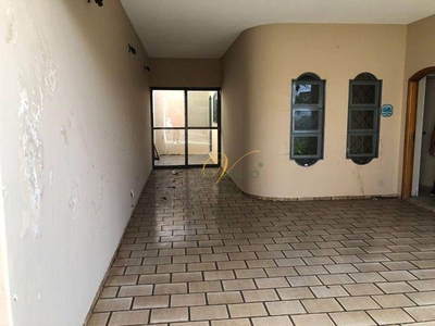 Casa com 3 dormitórios para alugar, 220 m² por R$ 2.000,00/mês - Vila Maceno - São José do