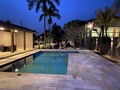 Casa com 5 dormitórios à venda, 420 m² por R$ 2.450.000,00 - Condomínio São Joaquim - Vinh