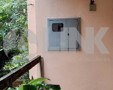 Casa de 3 dormitórios sendo 1 suíte com 1 vaga de garagem à venda no bairro Cristo Redento