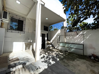 Casa em Cachoeirinha, Manaus/AM de 217m² 6 quartos à venda por R$ 529.000,00 ou para locação R$ 5.500,00/mes