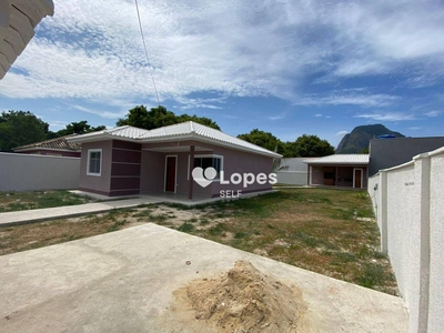 Casa em Cajueiros (Itaipuaçu), Maricá/RJ de 100m² 3 quartos à venda por R$ 398.000,00