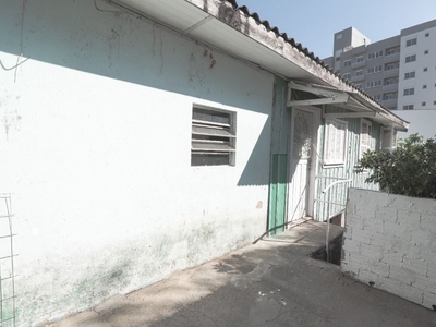 Casa em Jardim Floresta, Porto Alegre/RS de 50m² 2 quartos para locação R$ 650,00/mes