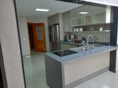 Casa em Nova Petrópolis, São Bernardo do Campo/SP de 190m² 3 quartos à venda por R$ 899.000,00