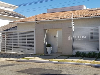 Casa em Parque Vivaldi Leite Ribeiro, Poços de Caldas/MG de 243m² 4 quartos para locação R$ 3.500,00/mes