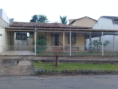 Casa em Setor Faiçalville, Goiânia/GO de 110m² 2 quartos à venda por R$ 419.000,00