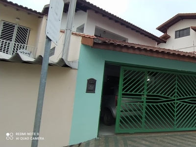 Casa em Vila Pires, Santo André/SP de 258m² 3 quartos à venda por R$ 999.000,00