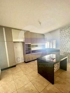 Casa para venda possui 130 metros quadrados com 3 quartos