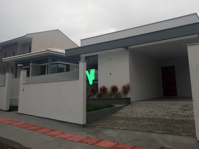 Casa para venda possui 97 metros quadrados com 3 quartos em Bela Vista - Palhoça - SC