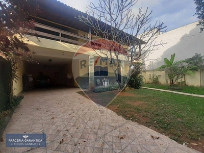 Casa Piratininga com 4 quartos, 2 suites, 4 vagas, 396 m² - Niterói