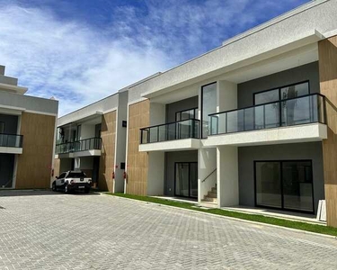 Cobertura para venda tem 139 metros quadrados com 3 quartos em Buraquinho - Lauro de Freit