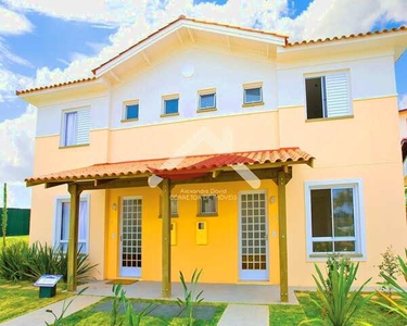 Linda Casa Sobrado 118 m² no VILLA FLORA, 3 dormitórios (1 suíte), quintal privativo c/ ch