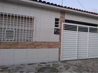 ÓTIMA CASA PARA VENDER EM MANGABEIRA VIII