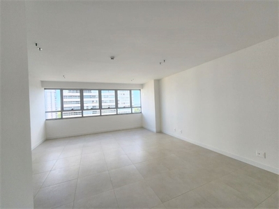 Sala em Bela Suiça, Londrina/PR de 38m² para locação R$ 2.200,00/mes