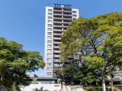 Apartamento com 41,94 living integrado com cozinha, churrasqueira, 01 dormitórios ,(suíte), 1 lavabo, sacada com vista maravilhosa. prédio com infra completa!
condomínio com portaria 24 ho