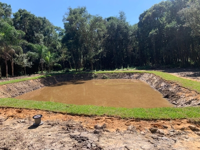 Terreno em Eucaliptos, Fazenda Rio Grande/PR de 3000m² à venda por R$ 234.000,00