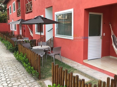 B 102 Apartamento térreo com jardim na região de Guarajuba