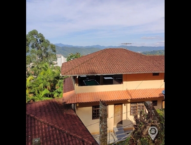 Casa no Bairro Escola Agrícola em Blumenau com 6 Dormitórios e 394 m²