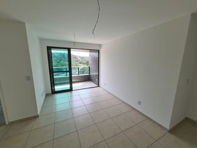 Apartamento em Jacarecica, 72m²; 2 suítes, varanda