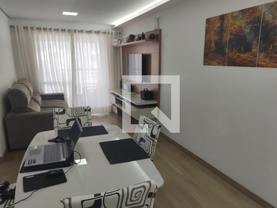 APARTAMENTO no 17º andar com 2 dormitórios e 1 garagem