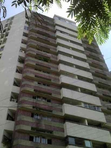 Apartamento com 3 quartos para alugar no bairro Graças, 104m²