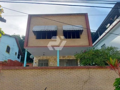 Casa para venda tem 300 metros quadrados com 6 quartos em Fonseca - Niterói - RJ