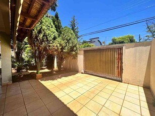 Casa com 3 quartos à venda no bairro Jardim Atlântico, 420m²