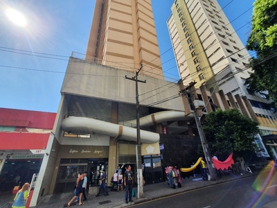 Apartamento em Centro, Londrina/PR de 168m² 3 quartos à venda por R$ 538.000,00