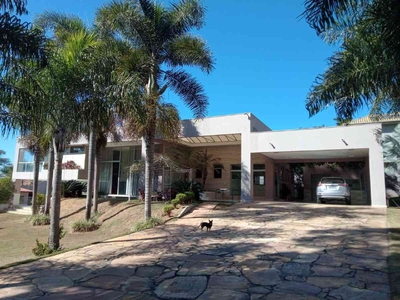 Casa com 4 quartos à venda no bairro Braúnas, 608m²