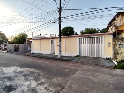 Casa em Flores, Manaus/AM de 283m² 4 quartos à venda por R$ 473.210,00