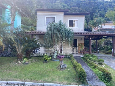 Casa em Itaipu, Niterói/RJ de 300m² 4 quartos à venda por R$ 879.000,00