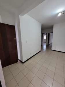 Casa em Itapuã, Salvador/BA de 60m² 2 quartos para locação R$ 1.800,00/mes