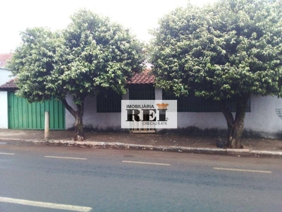 Casa em Setor Central, Rio Verde/GO de 100m² 3 quartos para locação R$ 1.800,00/mes