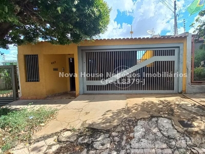 Casa Térrea com 4 Quartos à Venda por R$ 503.000