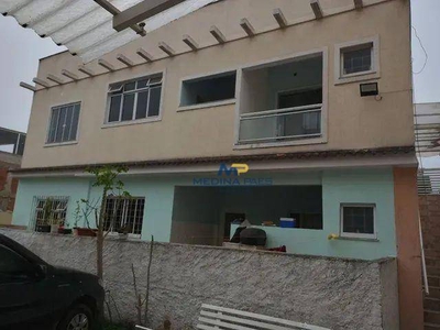 Sobrado em Colubande, São Gonçalo/RJ de 0m² 3 quartos à venda por R$ 234.000,00