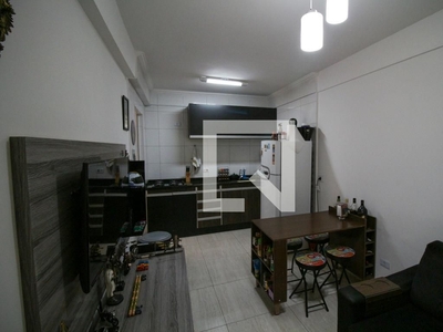 APARTAMENTO no 1º andar com 1 dormitório