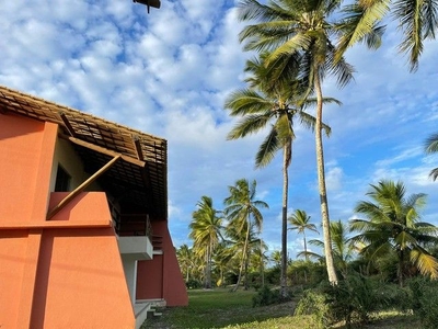 Casa de condomínio para venda possui 139 metros quadrados com 3 quartos em Aritaguá - Ilhé