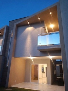 Casa para venda com 124 metros quadrados com 3 quartos em Centro - Eusébio - CE