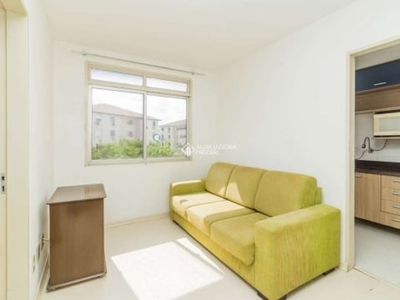 Apartamento com 2 quartos para alugar na rua gabriel franco da luz, 205, sarandi, porto alegre, 42 m2 por r$ 990