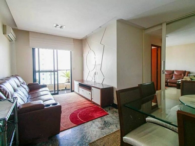 Apartamento com 3 Quartos e 2 banheiros para Alugar, 90 m² por R$ 3.800/Mês