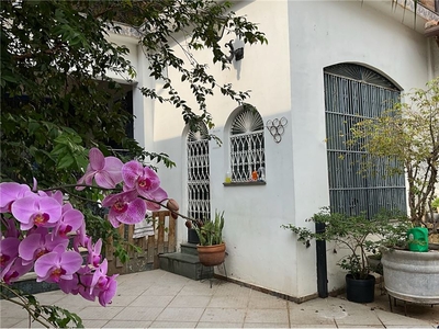 Casa em Campo Grande, Rio de Janeiro/RJ de 212m² 4 quartos à venda por R$ 900.000,00