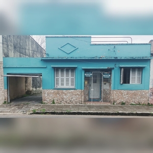 Casa em Centro, Pelotas/RS de 346m² 4 quartos à venda por R$ 469.000,00