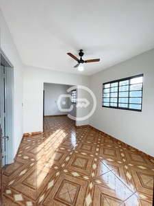 Casa em Centro, Santa Gertrudes/SP de 166m² 4 quartos à venda por R$ 399.000,00