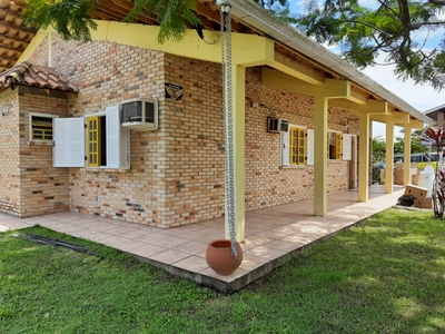 Casa em Farol Do Itapoá Ii, Itapoá/SC de 245m² 3 quartos à venda por R$ 3.499.000,00
