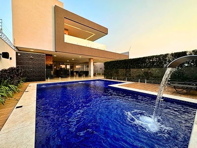 Casa em Parque Residencial Rita Vieira, Campo Grande/MS de 335m² 4 quartos à venda por R$ 3.199.000,00