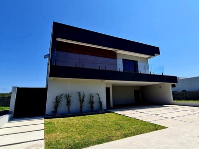 Casa em Piracangaguá, Taubaté/SP de 207m² 4 quartos à venda por R$ 1.249.000,00